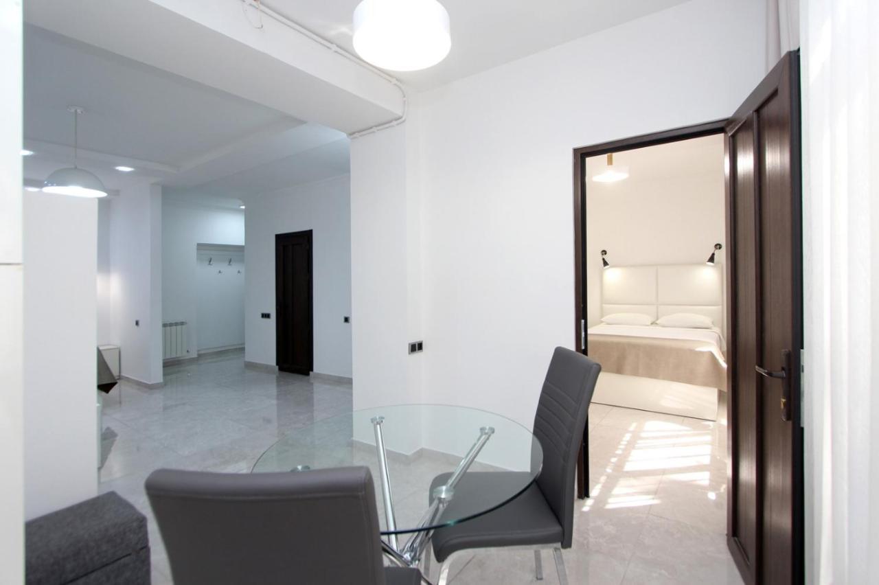 Appartment Lux, 2 Bedroom Yerevan Ngoại thất bức ảnh